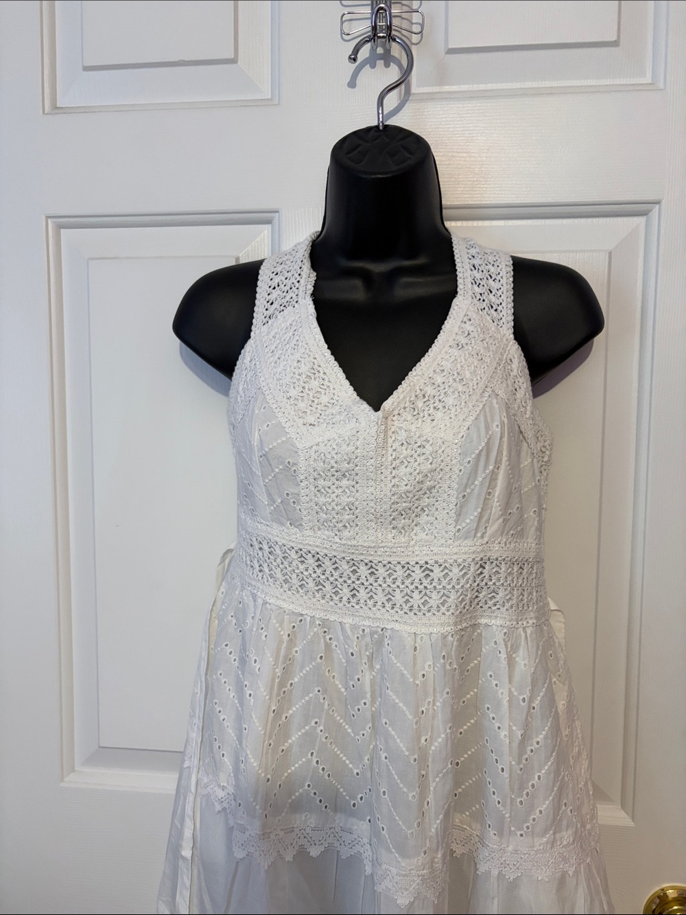 Ananta NWT White Crochet Lace V-Neck Women's Dress size small